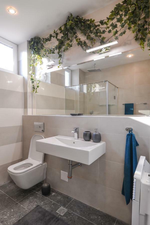 Chic 1br With Terrace In Center By Flat Mаnager Appartement *
